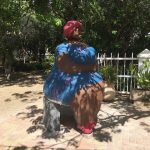 Hortence Brouwn - Mama statue
